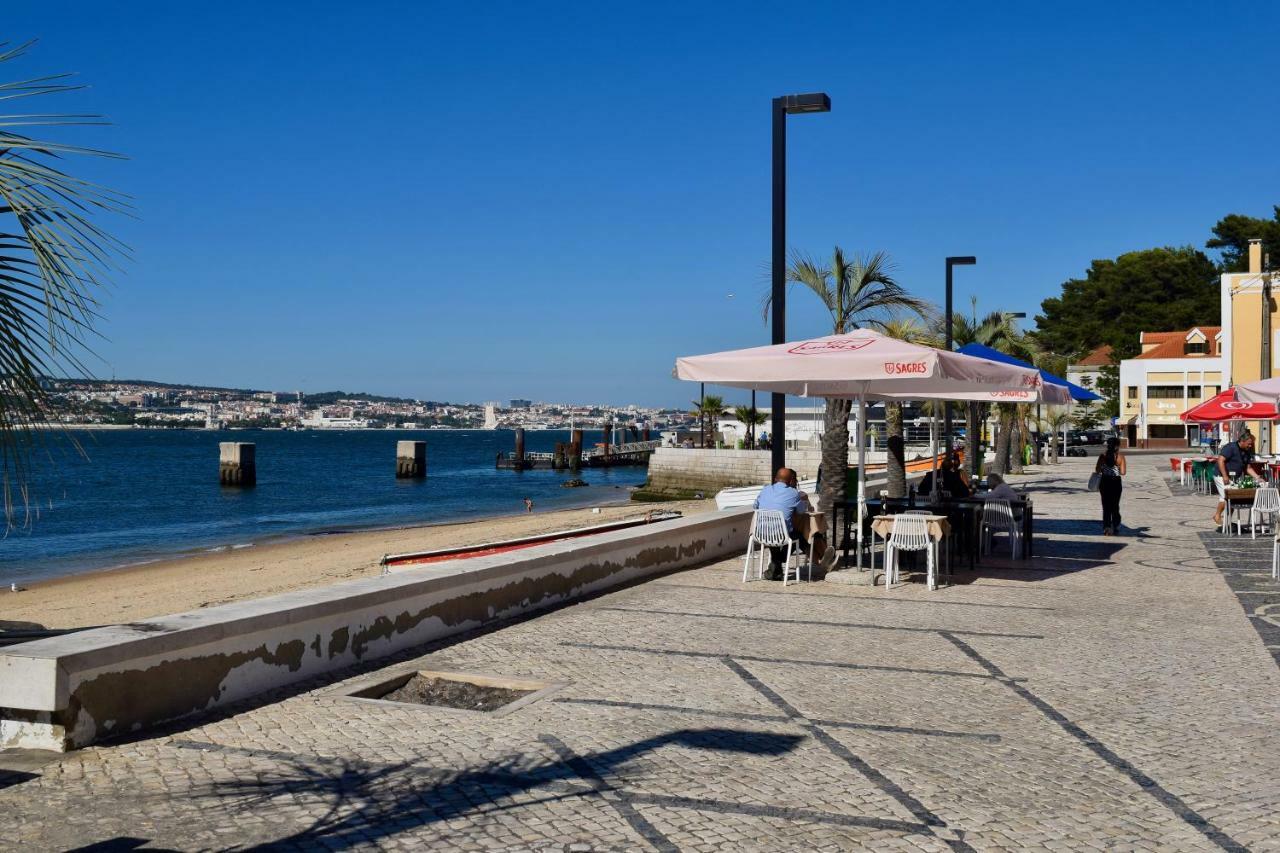 Fisherman'S House - A Boat Ride From Lisbon Villa Trafaria Buitenkant foto